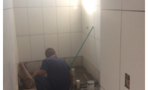 Instalación de revestimiento baños