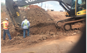 Trabajo de infraestructura sanitaria en Loma Brown